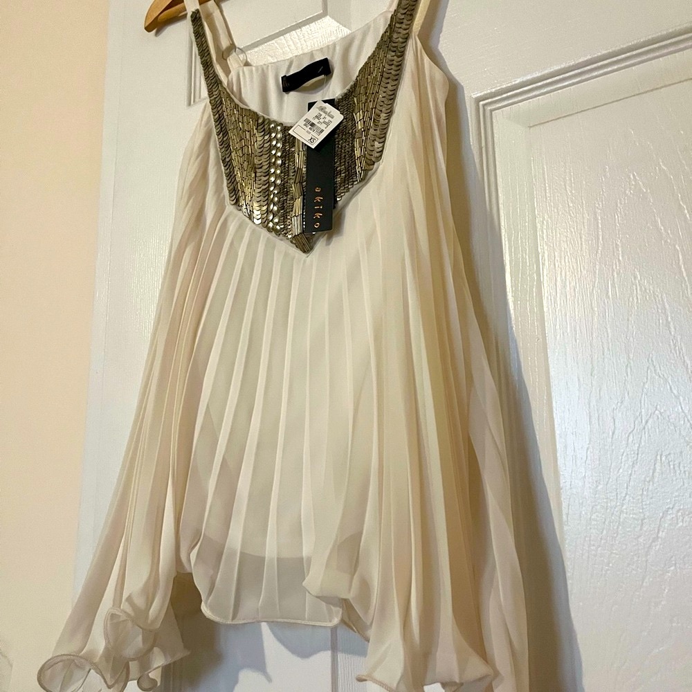 Akiko Cream and Gold Sequin Pleated Top - Picture 4 of 5